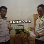 Tim gabungan Satpol PP Kota Surabaya dan Bea Cukai Sidoarjo berhasil mengamankan ratusan ribu rokok ilegal. (Foto: Humas Pemkot Surabaya)