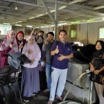 PS RES DRPM Umsida menggelar sosialisasi dan workshop penggunaan alat pasteurisasi susu berbasis panel surya di peternakan sapi perah UD Sumber Rejeki, Desa Cemeng Bakalan, Kecamatan Sidoarjo. (Foto: Humas Umsida)