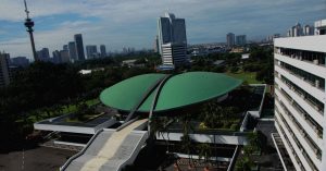Gaji DPR Melambung, Masyarakat Kian Buntung