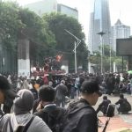 Suasana demonstrasi di sekitar Gedung DPR, Senin (25/8/2025). (Foto: tangkapan layar)
