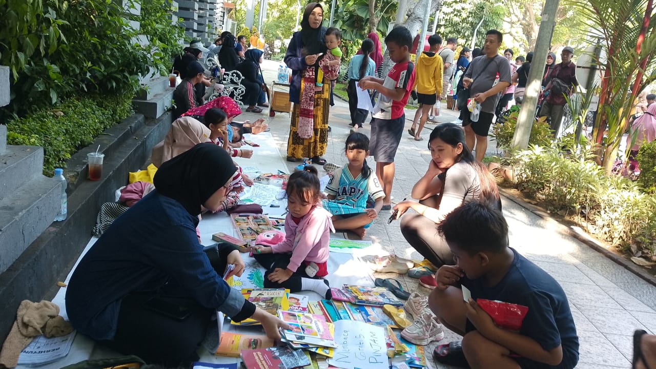 Lapak Ceria Ruang Merdeka Ramaikan Taman Bungkul Surabaya