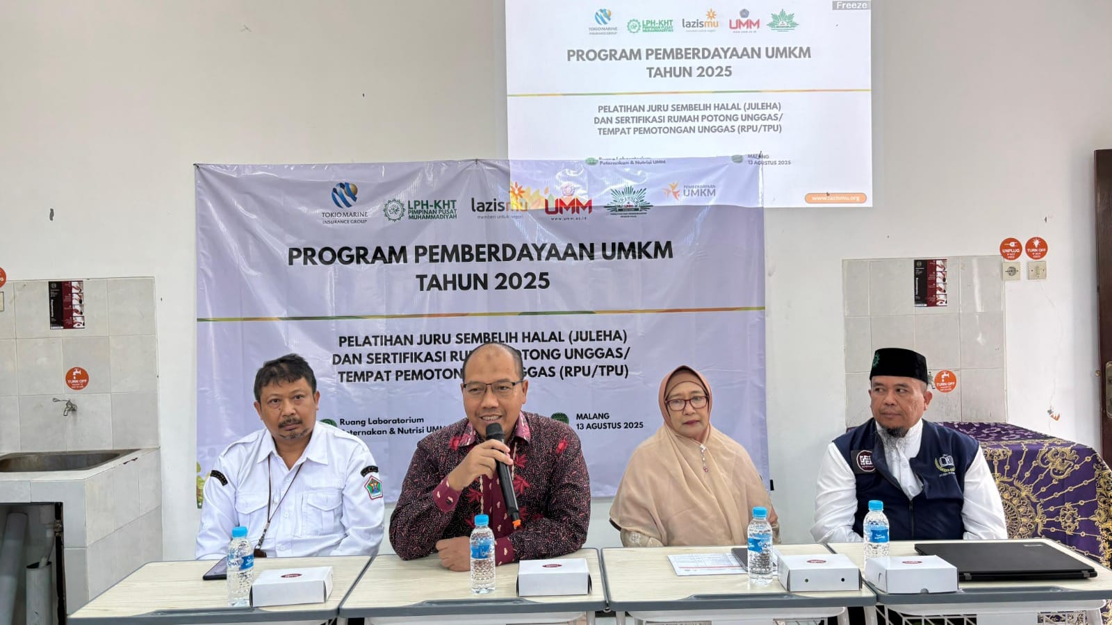 Puluhan Juru Sembelih Halal Ikuti Pelatihan Juleha di UMM