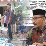 Haji Uma menyalurkan bantuan sembako untuk para pengungsi terdampak bau gas PT Medco E&P Malaka. (Foto: Rizki/ IST)