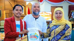 IMM Surabaya dan FM3 Serahkan Risalah Penolakan Reklamasi, Gubernur Khofifah Belum Tentukan Sikap