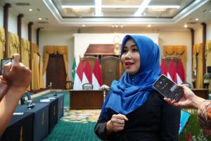 Lia Istifhama Kecam Pengibaran Bendera One Piece, dan Dukung Libur 18 Agustus