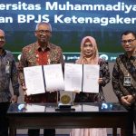 Penandatanganan kerja sama UMY dan BPJS Ketenagakerjaan. (Foto: Humas UMY)
