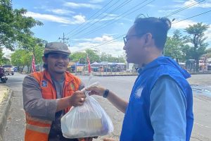 PAN Jatim Bagi-bagi Kado Bantuan Pangan 2700 Paket Sembako