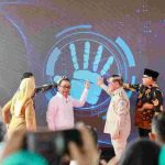 Gubernur DKI Jakarta, Pramono Anung, bersama Menteri Koordinator Pembangunan Manusia dan Kebudayaan (PMK) RI, Pratikno, meresmikan inisiasi pembangunan Rumah Sakit (RS) Royal Batavia Cakung di Jakarta Timur, Senin (25/8). (Foto: Pemprov Jakarta)