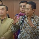 Menteri Hukum Supratman Andi Agtas saat konferensi pers menjelaskan alasannya mengajukan permohonan kepada Presiden Prabowo untuk memberikan abolisi bagi Tom Lembong dan amnesti terhadap Hasto Kristiyanto. (Foto: Tangkapan layar)
