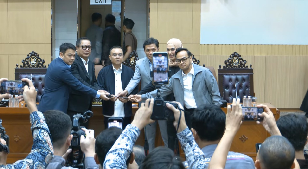 Resmi! Rusdi Masse Mappasessu Gantikan Ahmad Sahroni Jadi Wakil Ketua Komisi III DPR RI
