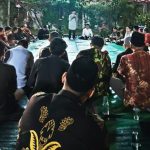 Doa bersama yang digelar Pemuda Muhammadiyah Sidoarjo, Senin (1/9/2025) malam. (Foto: Ubay NA/ IST)