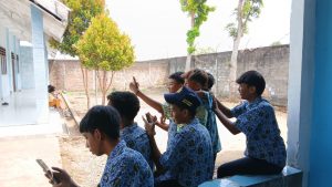 Workshop Fotografi Bikin Heboh, Siswa SMP Muhammadiyah 5 Bareng Belajar Jepret Keren