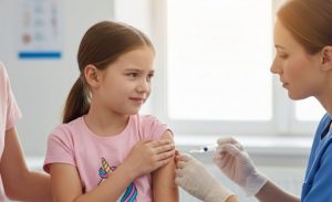 Mengapa Vaksin HPV Disuntikkan ke Perempuan Sejak Usia Anak? Cek Fakta dan Alasannya