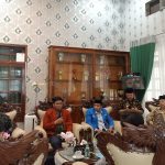 Aliansi Cipayung Plus Jombang saat melakukan audiensi dengan Bupati, Jumat (12/9/2025). (Foto: Dok.)