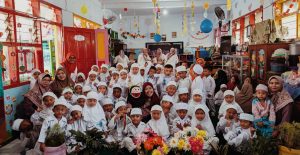 Gelar Dongeng Ceria, Donasi Bermakna: TK Al Ikhlas dan Lazismu Pasuruan Galang Kepedulian untuk Banjir Bali