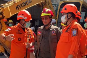 Tinjau Ponpes Al-Khoziny, Kepala BNPB: Prioritas Pertama adalah Pencarian dan Pertolongan