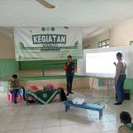 MDMC Wilayah Lampung memberikan materi kesiapsiagaan bencana kepada pandu pengenal dan penghela Hizbul Wathan (HW) dari MTs dan MA Muhammadiyah Kalirejo, dalam Pelatihan Keterampilan dan Pendidikan Karakter untuk Menjadi Pemuda dan Pemudi Hizbul Wathan Tangguh dan Kuat, yang digelar di Gedung Aisyiyah Kalirejo, Lampung Tengah, Sabtu (25/10/2025). (Foto: Dok.)