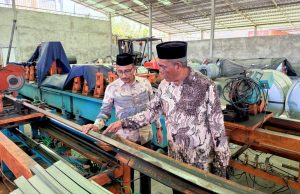 Tinjau Pabrik Khamarama Trust di Lhokseumawe, Haji Uma: Peluang Besar Perkuat Ekonomi Daerah