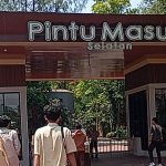Pintu masuk selatan Kebun Binatang Surabaya (KBS). (Foto: Ubay NA/ IST)