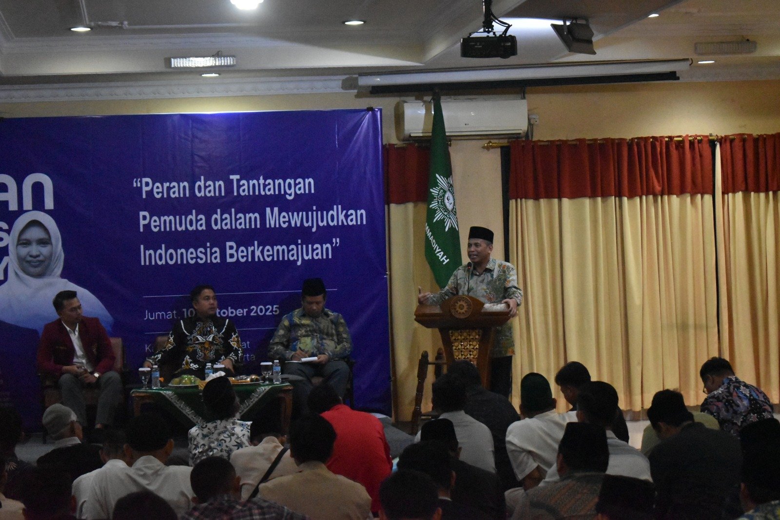Ketua PP Muhammadiyah, Agung Danarto, saat memaparkan pandangannya dalam Pengajian Pimpinan Pusat Muhammadiyah, Jumat (10/10/2025). (Foto: Muhammadiyah)