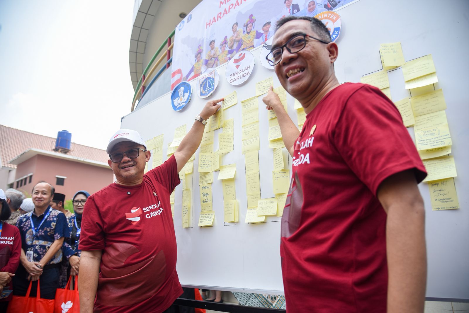 Bekali Siswa ‘Sayap Garuda’, Mendikdasmen Abdul Mu’ti Ajak Generasi Muda Terbang Tinggi