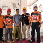 DPP PKS menyalurkan bantuan bagi para korban tragedi ambruknya Musala di Ponpes Al Khoziny, Buduran, Sidoarjo, Sabtu (4/10/2025). (Foto: PKS)