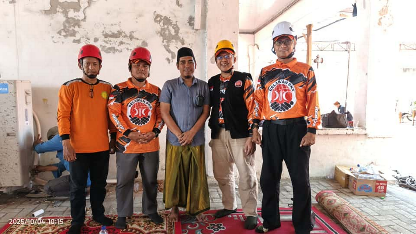 Salurkan Bantuan untuk Korban Ambruknya Musala Ponpes Al Khoziny, DPP PKS: Semoga Bisa Meringankan