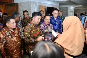 Wagub Emil Bentuk Tim Khusus, Kejar Target Selesaikan Sengketa 6.000 Bidang Tanah