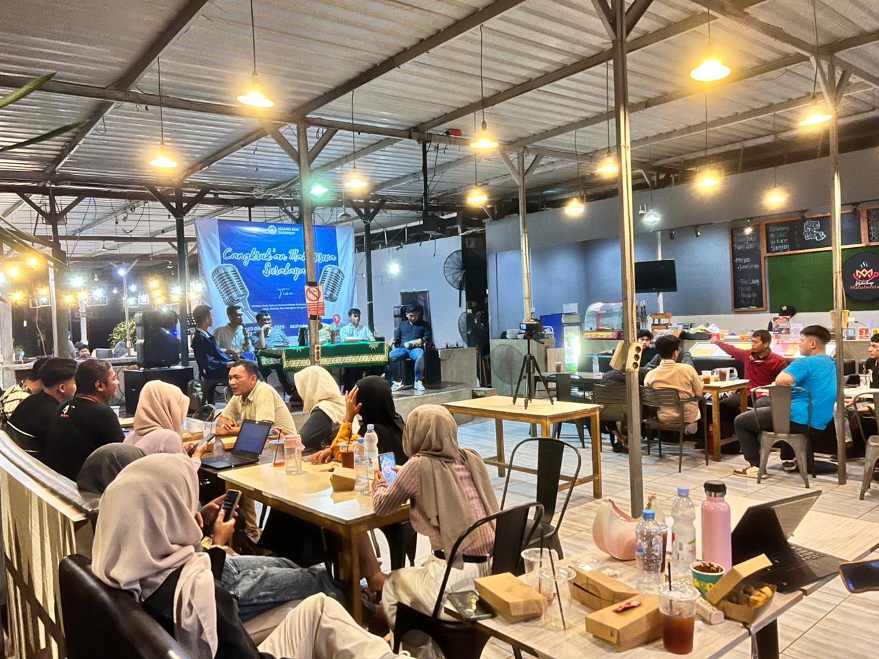 Aliansi BEM Surabaya Beri Catatan Setahun Prabowo–Gibran: Sibuk Ngonten, Blunder, dan Klarifikasi