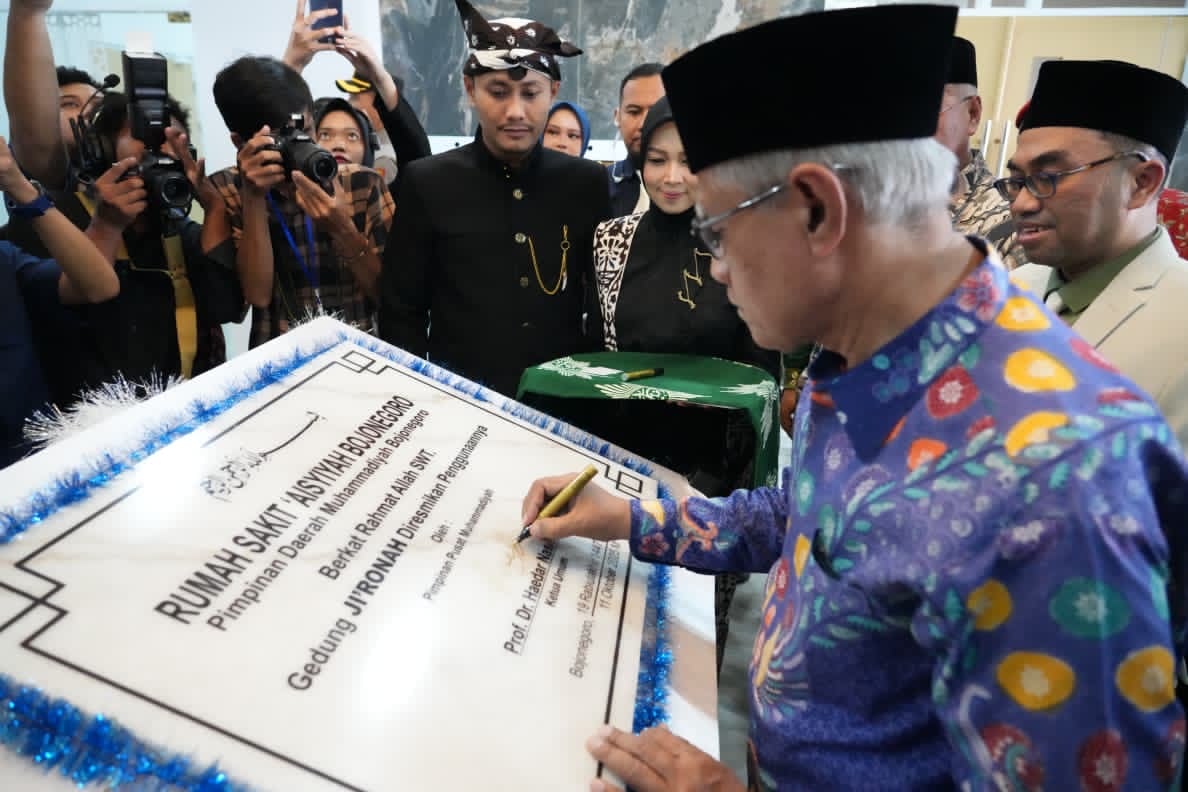 Resmikan Gedung Ji’ronah RS Aisyiyah Bojonegoro, Haedar Nashir: Pembangunan sebagai Manifestasi Amal Saleh