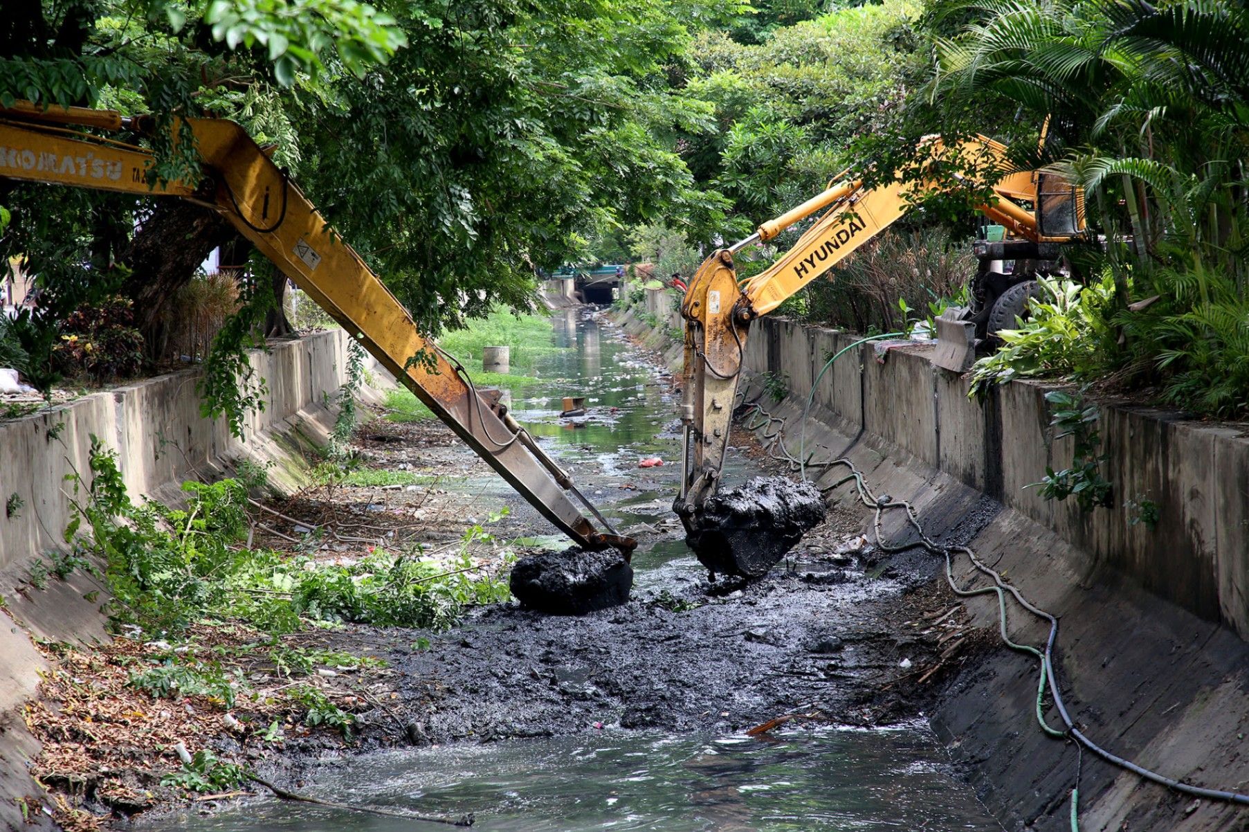 Pemkot Targetkan Surabaya Bebas Banjir, Program Lanjut 2026