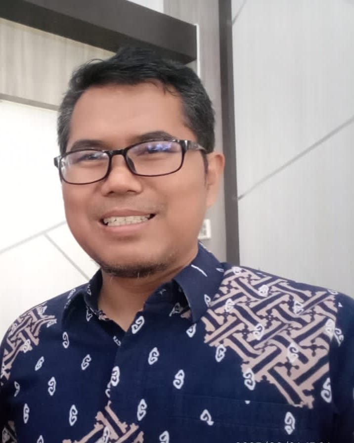 Penulis: Roni Tabroni