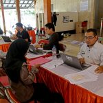 Pemkot Surabaya menyiapkan langkah besar untuk mendukung pendidikan tinggi bagi anak-anak muda Kota Pahlawan, dengan melipatgandakan jumlah penerima beasiswa kuliah hingga 24.000 mahasiswa untuk tahun 2026. (Foto: Pemkot Surabaya)