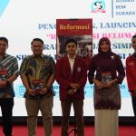 Aliansi BEM se-Surabaya (ABS) menggelar rangkaian kegiatan bertema “Dari Kota Pahlawan: Meneguhkan Persatuan Mahasiswa, Menggelorakan Semangat Sumpah Pemuda” di At-Tauhid Tower Lantai 13 Universitas Muhammadiyah Surabaya, Kamis (31/10/2025). (Foto: Dok. Panitia)