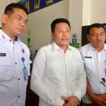 Bupati Sidoarjo, H Subandi SH MKn (tengah), saat di BNNK Sidoarjo, Rabu (26/11/2025). (Foto: Dok.)