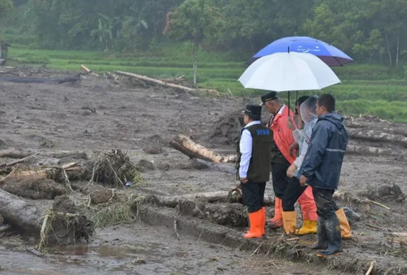 Bencana Sumbar: 90 Warga Meninggal, 85 Hilang, Ribuan Mengungsi
