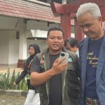 Ketua DPP PDI Perjuangan yang juga mantan Gubernur Jawa Tengah, Ganjar Pranowo, saat diwawancarai wartawan Maklumat.id usai SKN 2025 di Sleman. (Foto: Dok./ IST)