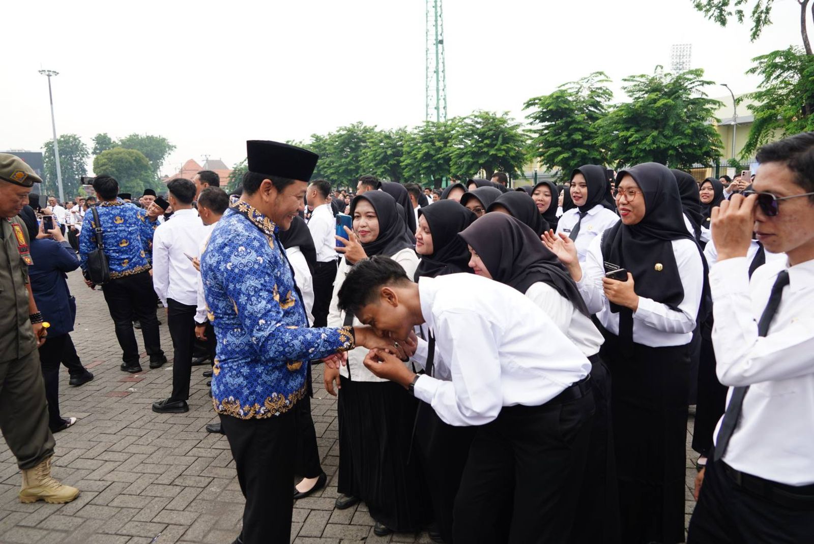 3.862 PPPK Paruh Waktu Sidoarjo Terima SK, Bupati Subandi: Kerja dengan Kompetensi, Hati dan Akhlak, serta Semangat Melayani Bangsa