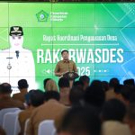 Bupati Sidoarjo, H Subandi SH MKn, saat menghadiri Rakorwasdes, Senin (24/11/2025). (Foto: Humas)