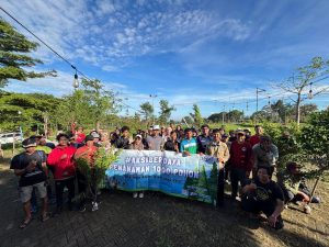 Hijaukan Lereng Wilis, LMI Madiun Tanam 1.000 Bibit Pohon