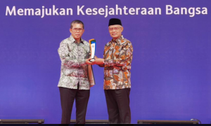 Puncak Resepsi Milad ke-113 Muhammadiyah: Ribuan Penggembira Banjiri Bandung, Luncurkan E-KTAM dan Beri Penghargaan Tokoh Dermawan