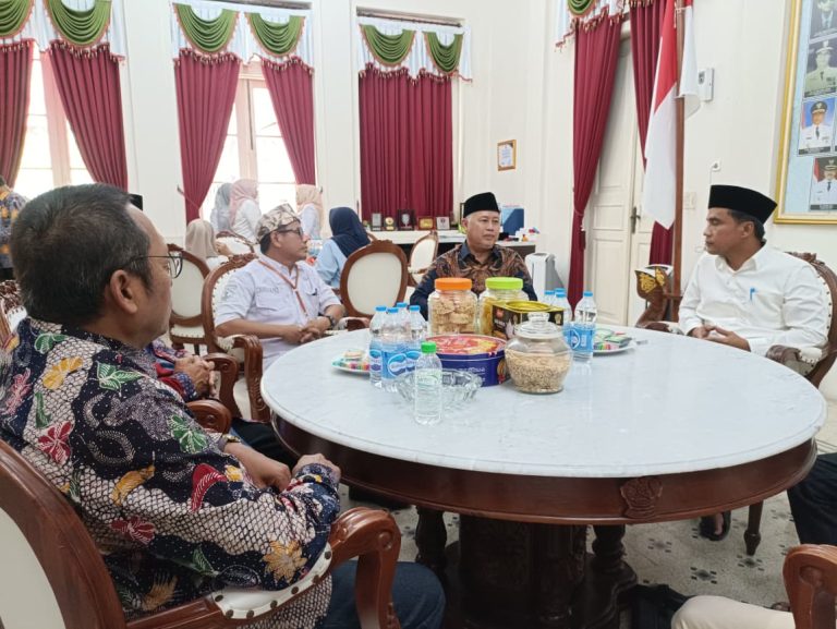 Silaturahmi dengan Bupati, PDM Bangkalan Perkuat Sinergi untuk Pendidikan dan Ketahanan Pangan