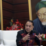 Wali Kota Surabaya Eri Cahyadi ajak semua pihak untuk berlibur ke Kota Pahlawan, siap berikan pelayanan maksimal. Foto: Tangkapan layar dari laman resmi Pemkot Surabaya.