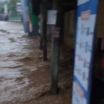 Banjir bandang menerjang sejumlah wilayah di Kabupaten Solok. (Foto: tangkapan layar)