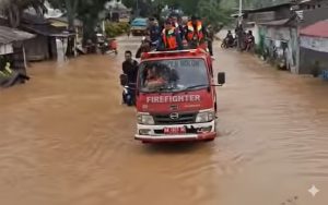 Banjir Bandang di Solok, Pemkab Salurkan Bantuan Logistik dan Bangun Jembatan Darurat untuk Akses Sementara