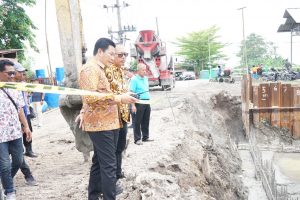 Sidak Proyek Rumah Pompa dan Bendungan di Kedungpeluk, Bupati Subandi: Harus Rampung Tepat Waktu
