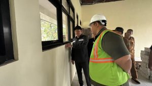 Sidak SDN Suko, Bupati Subandi Pastikan Kualitas Pembangunan Sesuai Standar