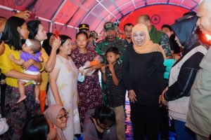 Jatim Kirim Bantuan Senilai Rp5 Miliar untuk Korban Bencana Sumatera, Khofifah: Wujud Gotong Royong dan Solidaritas Warga