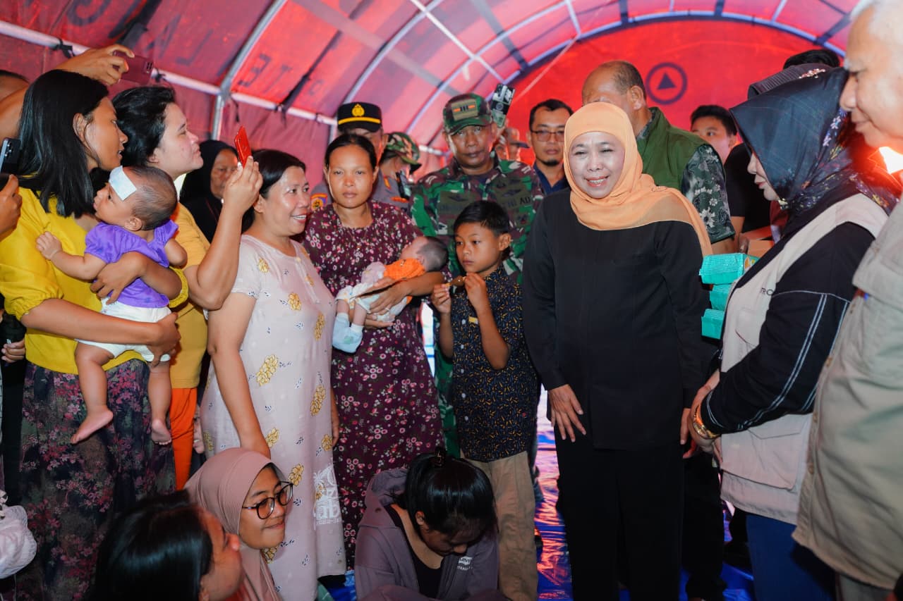 Jatim Kirim Bantuan Senilai Rp5 Miliar untuk Korban Bencana Sumatera, Khofifah: Wujud Gotong Royong dan Solidaritas Warga