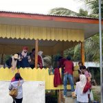 IMM Abdya) bersama MDMC Abdya dan Lazismu Abdya menyalurkan bantuan kemanusiaan bagi masyarakat terdampak banjir bandang dan tanah longsor di Desa Ujoeng Lami, Nagan Raya. (Foto: Dok. Panitia)